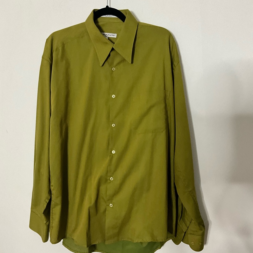 Men’s Olive Green Button-Up Shirt
